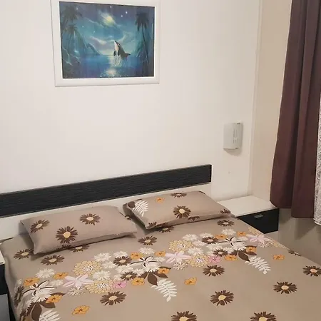 Vesna דירה *